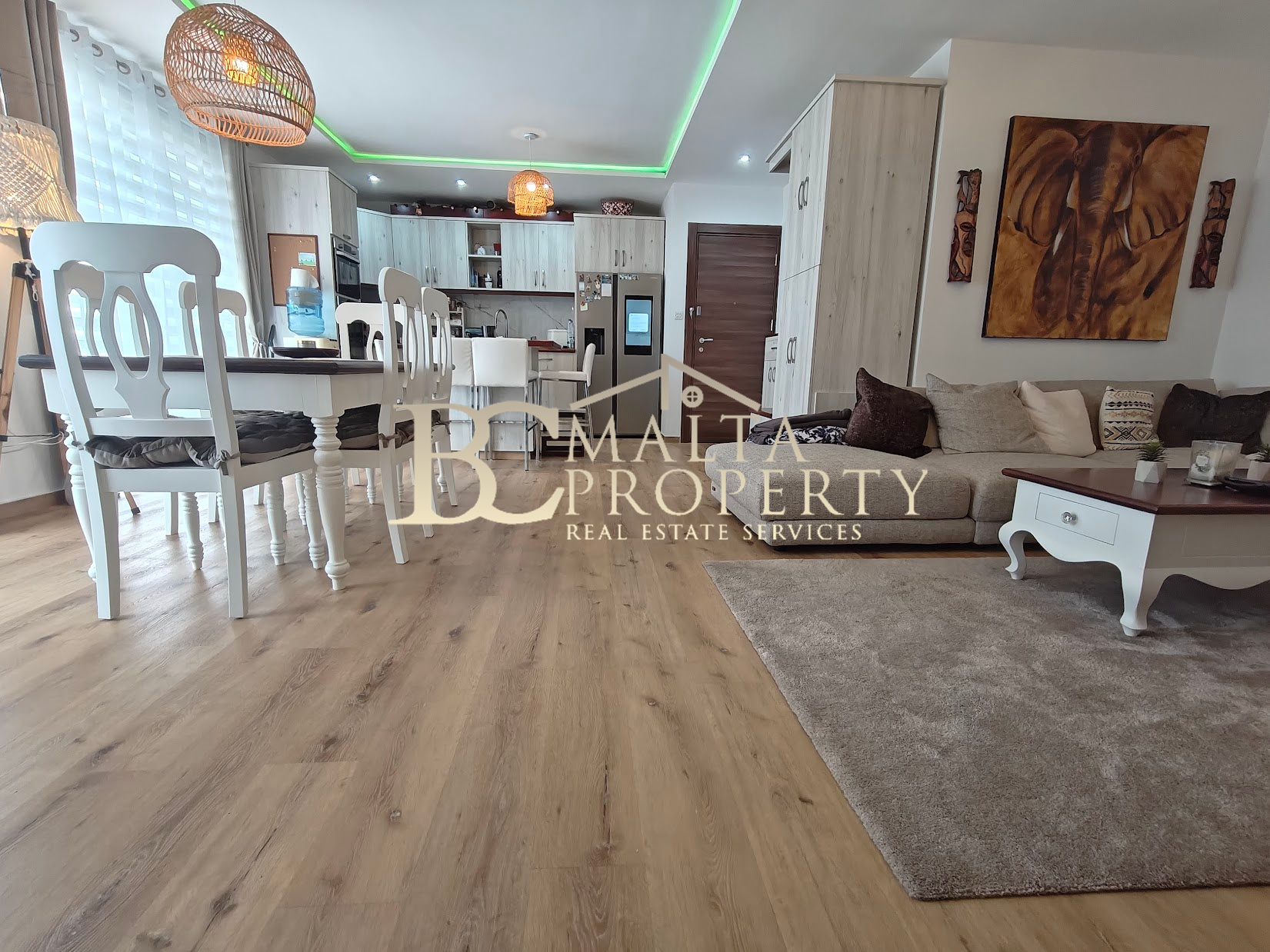Qormi very nice area first time on the market 3 bedroom / 2bathroom Apartment