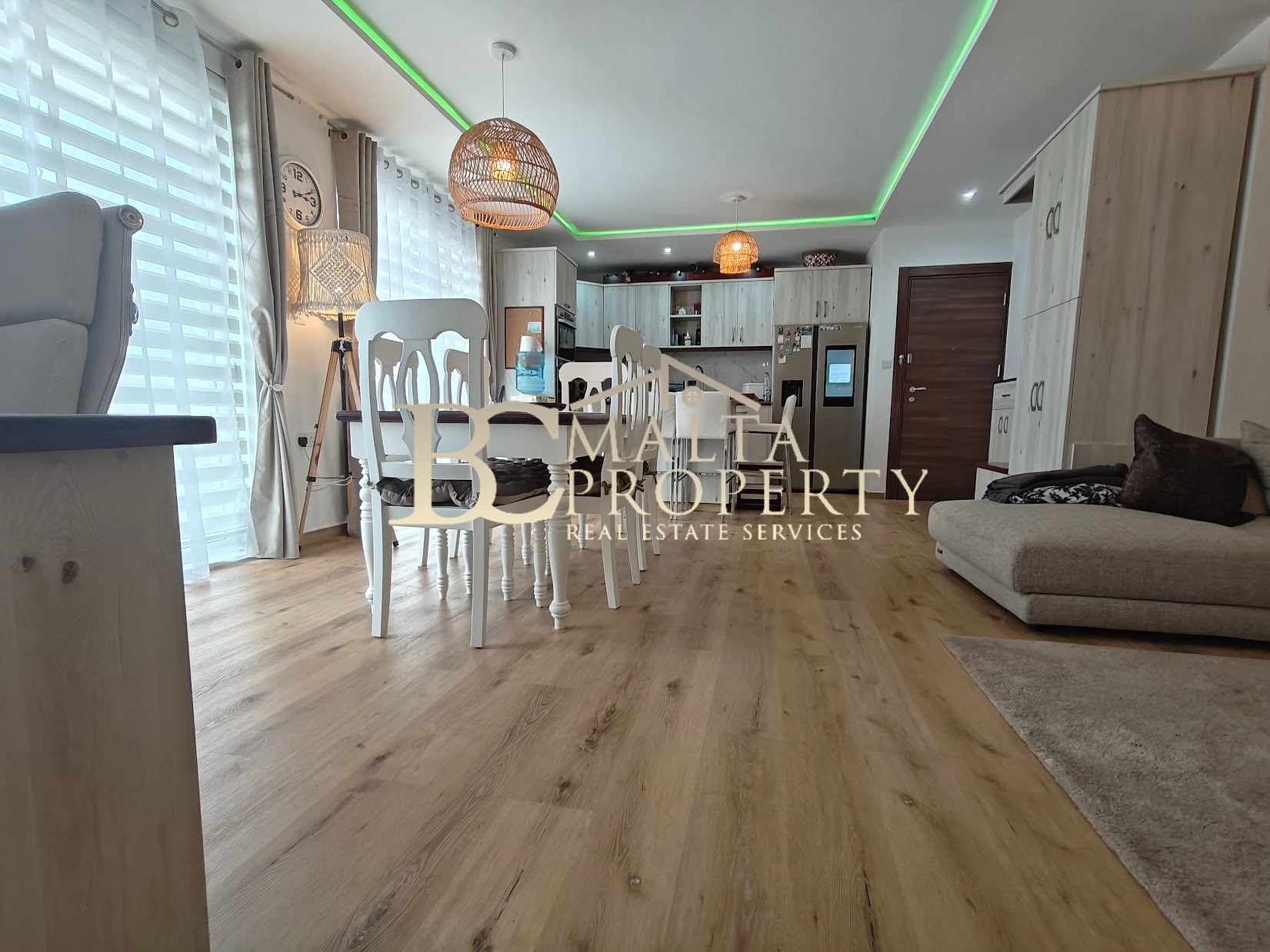 Qormi very nice area first time on the market 3 bedroom / 2bathroom Apartment