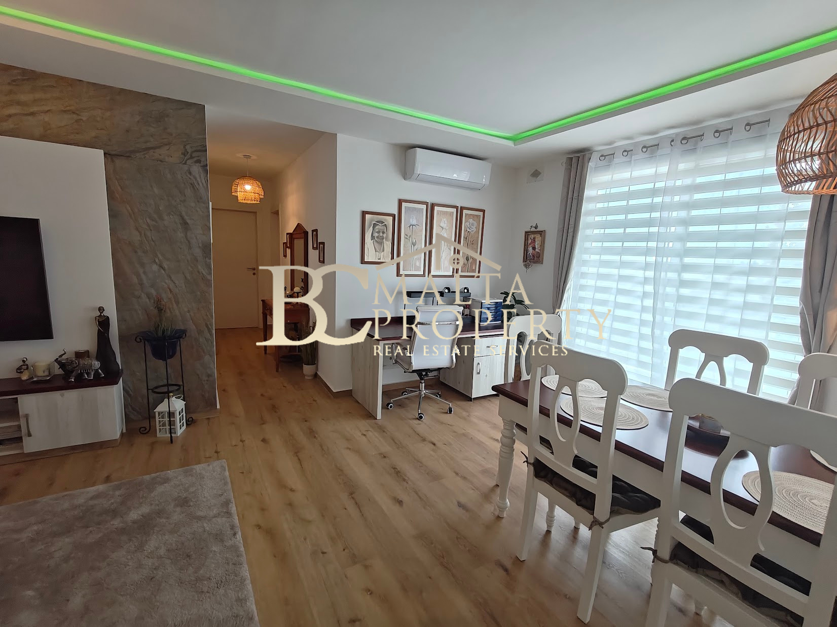 Qormi very nice area first time on the market 3 bedroom / 2bathroom Apartment