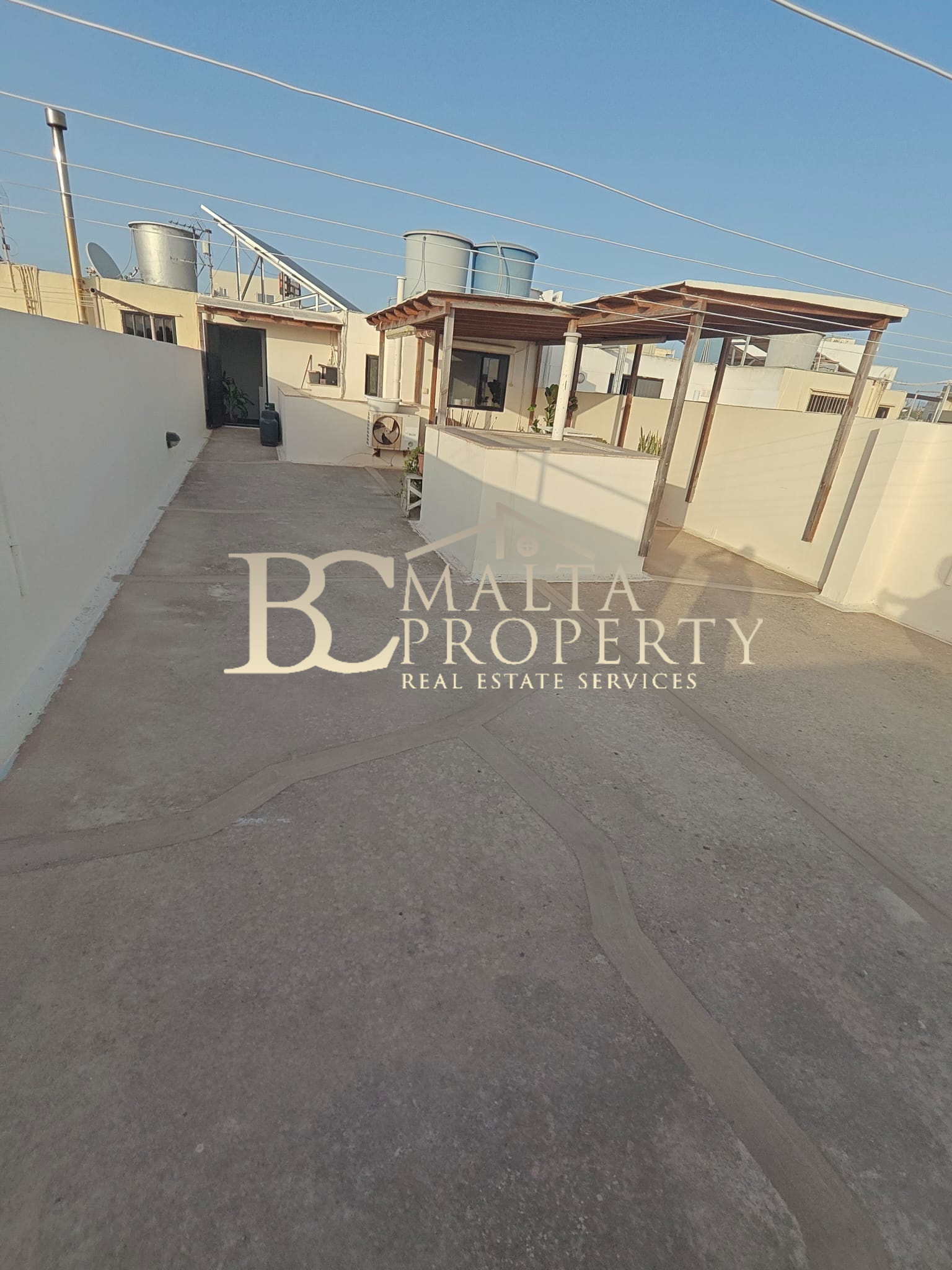 Rabat Very Spacious 3 Bedroom, 3 Bathroom+  Office room: 1st floor Maisonette with Large Roof Terrace and Optional Garage