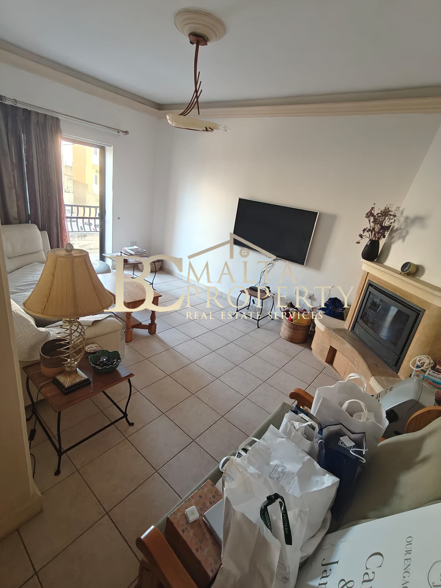 Rabat Very Spacious 3 Bedroom, 3 Bathroom+  Office room: 1st floor Maisonette with Large Roof Terrace and Optional Garage